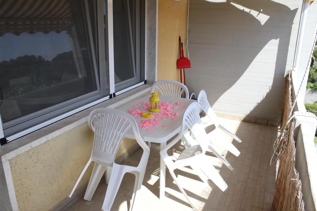 La Ca' Al Mare Apartment การ์รารา ภายนอก รูปภาพ
